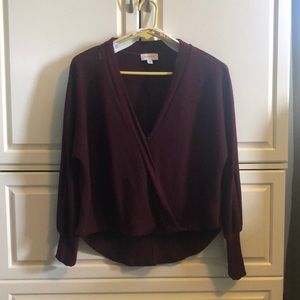 Evereve burgundy long sleeve top in size medium. Drapes in the front. Worn once.
